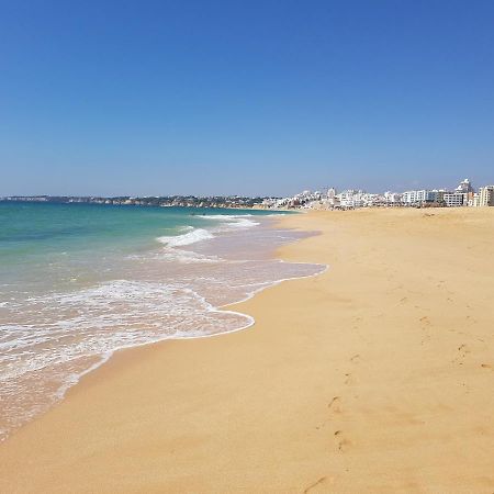 Casa Oliveira - Sunny 2-Bed Retreat Steps From The Beach Армасан-де-Пера Экстерьер фото