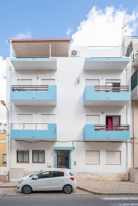 Casa Oliveira - Sunny 2-Bed Retreat Steps From The Beach Армасан-де-Пера Экстерьер фото